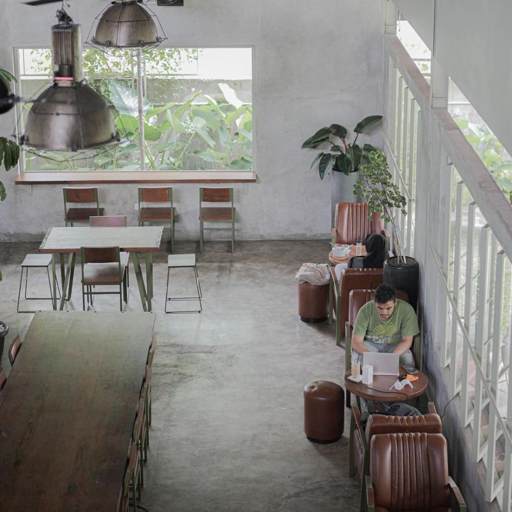3 Kafe Unik di Jogja, Padukan Konsep Industrial dan Greenery