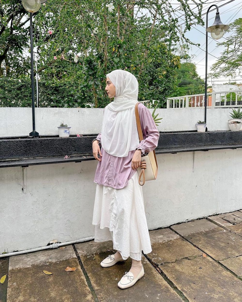 10 Inspirasi Girly Outfit Dengan Rok Ala Richa Etika Ulhaq