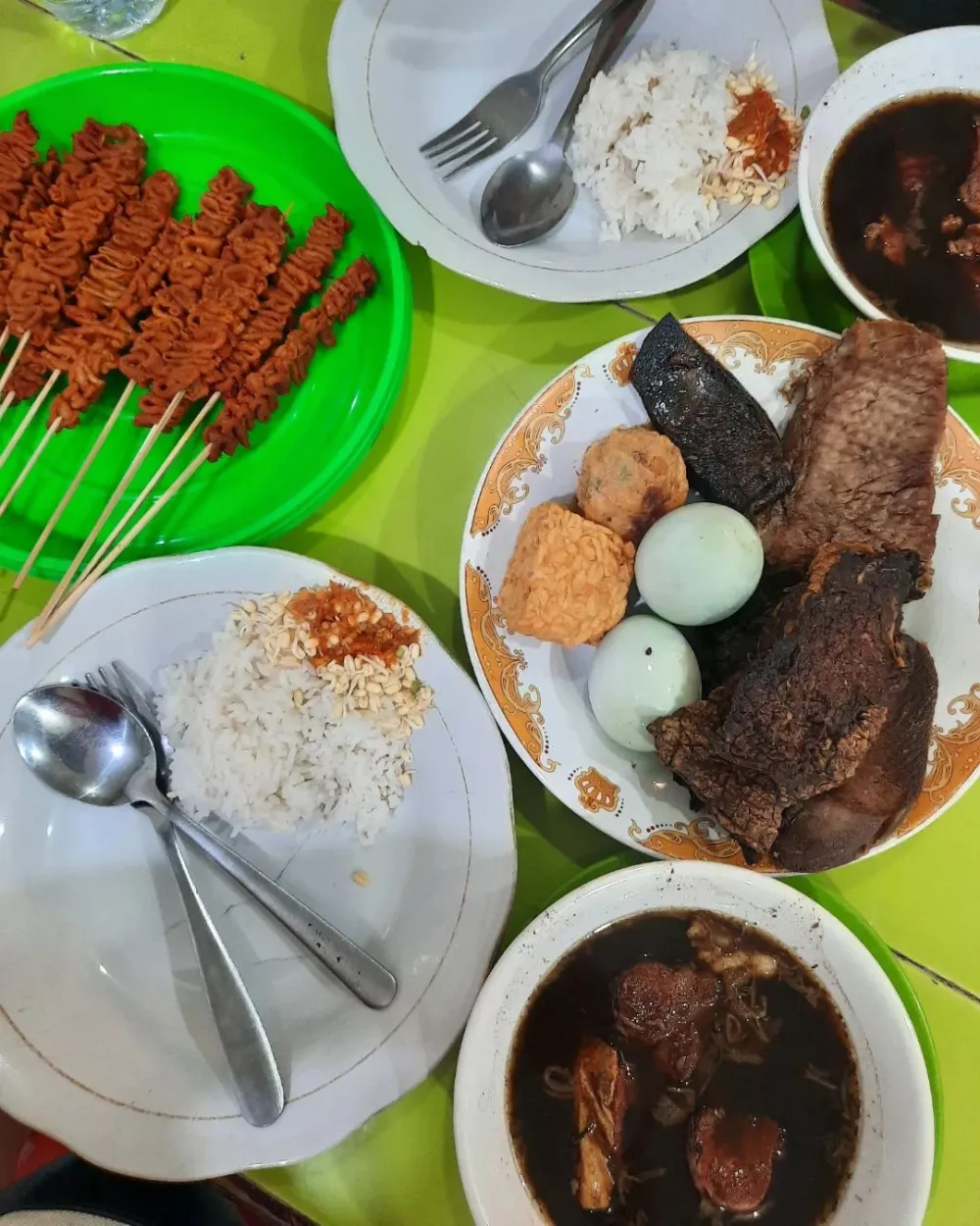 9 Kuliner Malam di Surabaya: Lokasi, Jam Buka, dan Harga