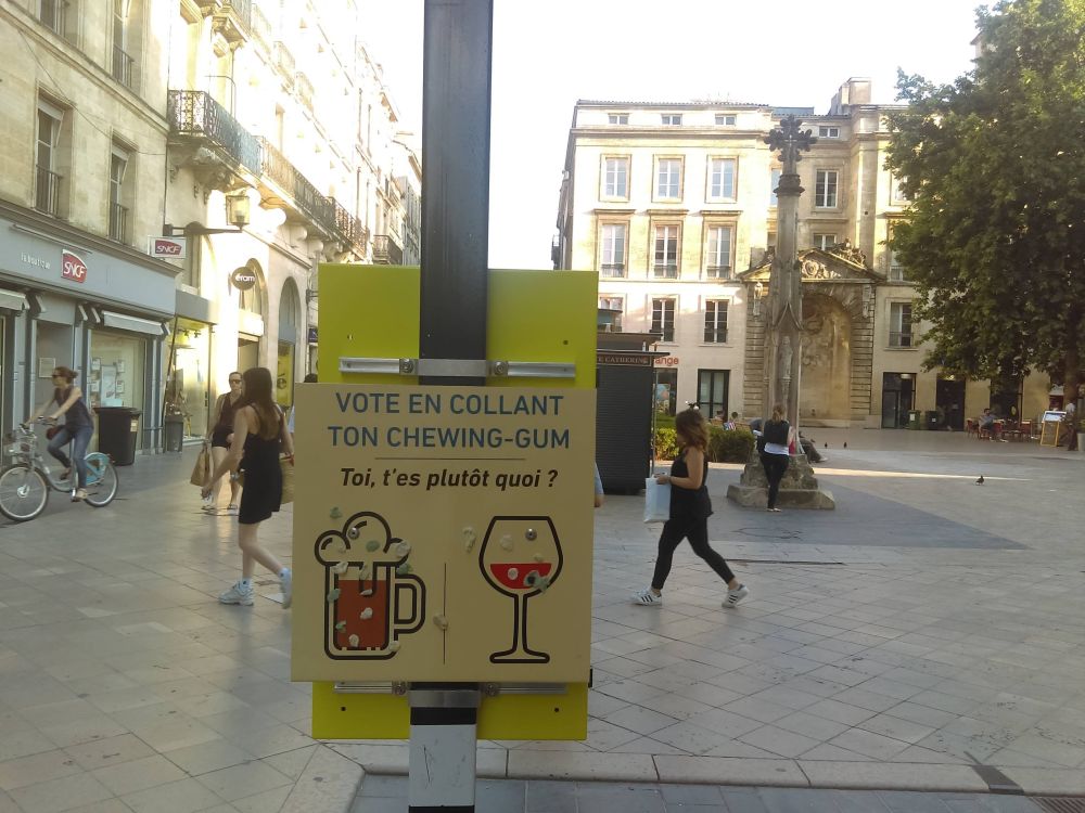 10 Potret Unik Ada di Bordeaux, Kota Indah Bikin Gak Pengin Pulang