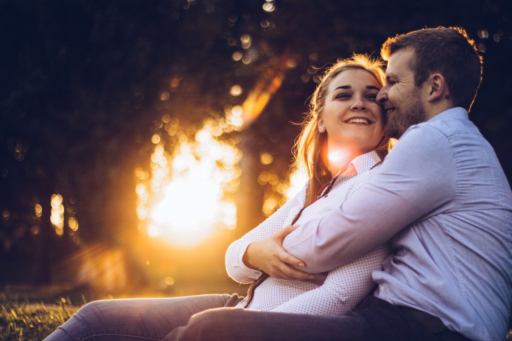 5 Alasan Kamu Butuh Waktu Berdua dengan Pasangan setelah Menikah