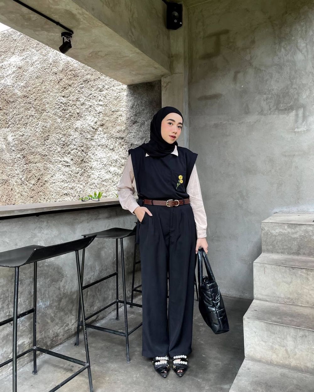 9 Ide OOTD Hijab untuk Interview Kerja, Tampil Smart Casual!  