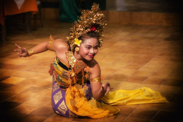 5 Rekomendasi Tari Tradisional Bali untuk Pemula