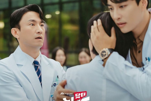 12 Scene Gereget di Doctor Cha Episode 7 8