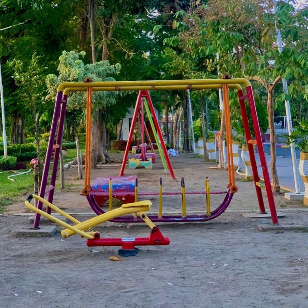 Taman Kunang-kunang Surabaya: Fasilitas dan Kulinernya