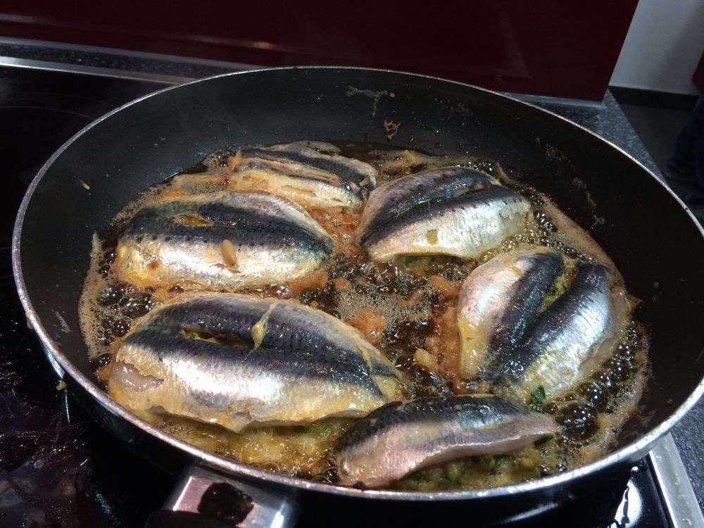 5 Tips Menggoreng Ikan Agar Juicy, Lembut, Dan Tetap Krispi