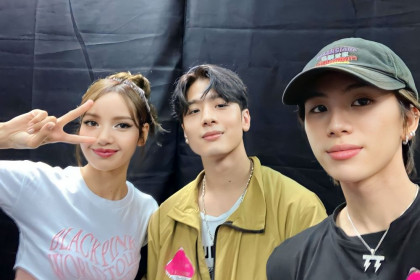 10 Artis Thailand Nonton BLACKPINK Encore in Bangkok, Heboh Banget
