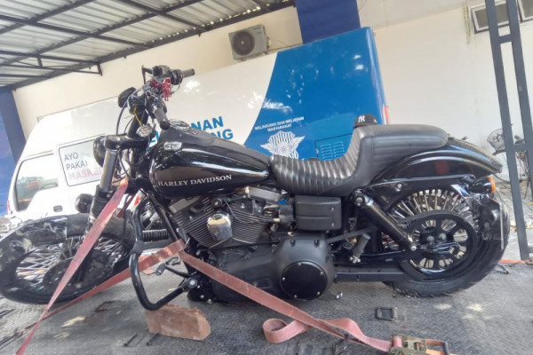 Tabrak Truk di Jalan Srandakan Bantul, Pengendara Harley Luka Parah