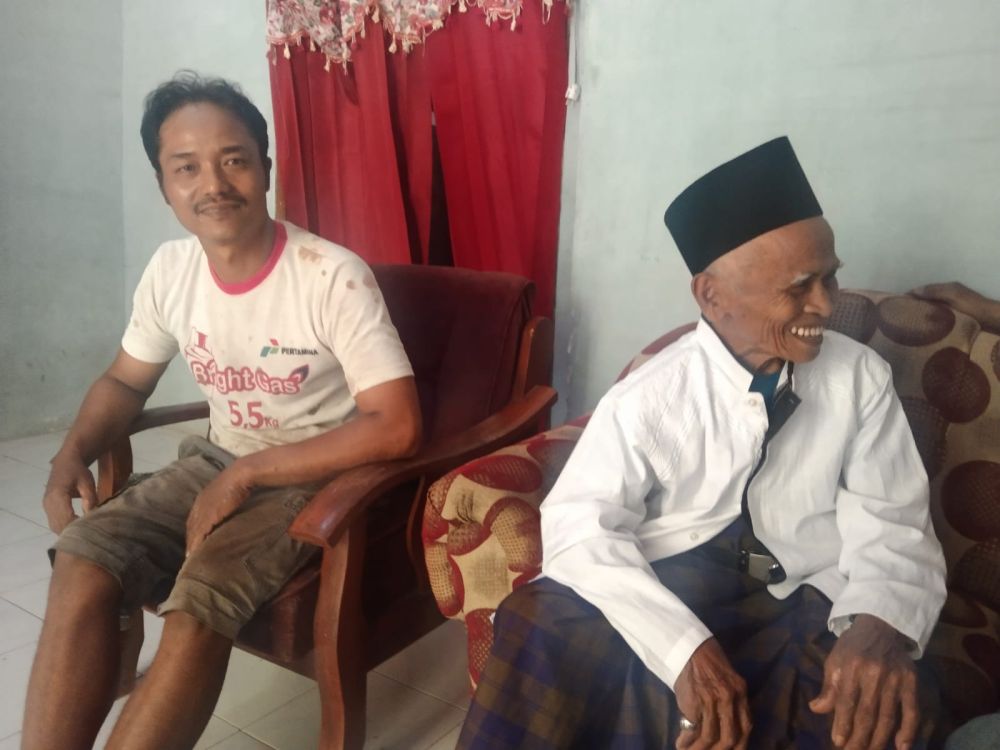 38 Tahun Bermimpi Pergi Haji, CJH Tertua di Malang Akhirnya Berangkat