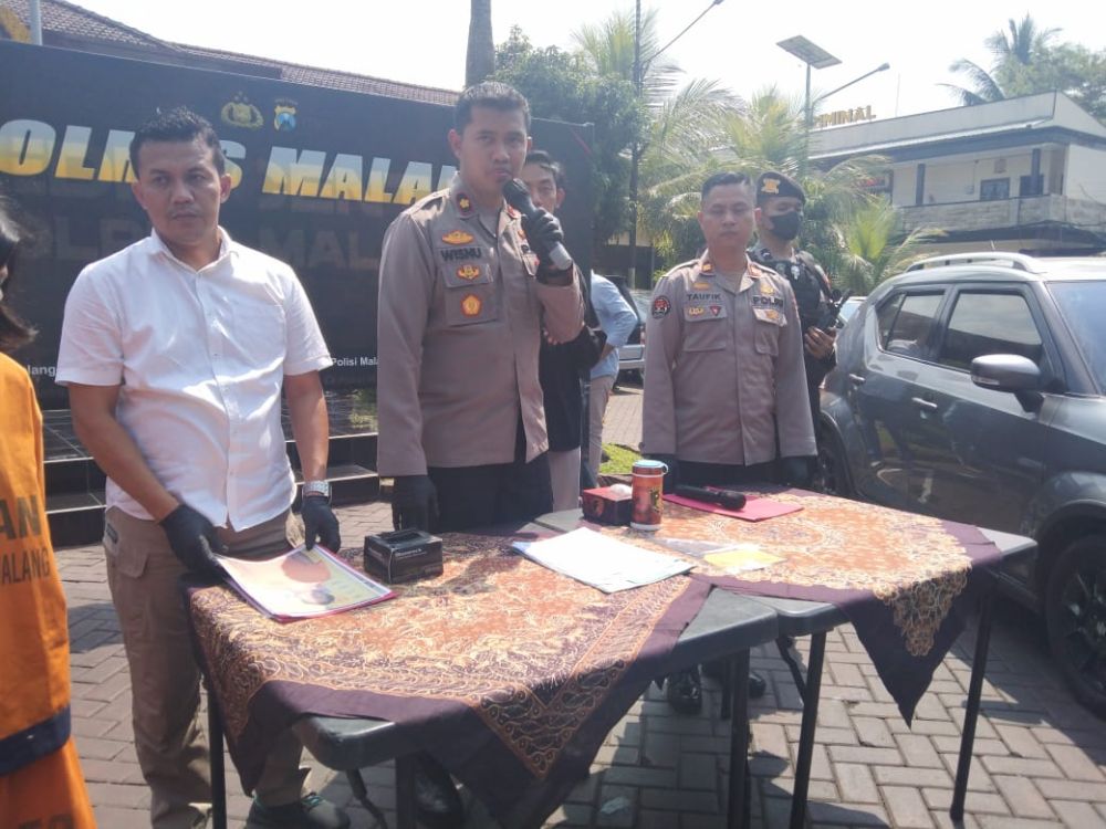 Belasan Calo SIM Ditangkap karena Blokir Akses Satpas di Malang