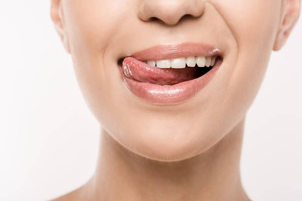 5 Tips Mengatasi Bibir Kering dan Pecah-Pecah