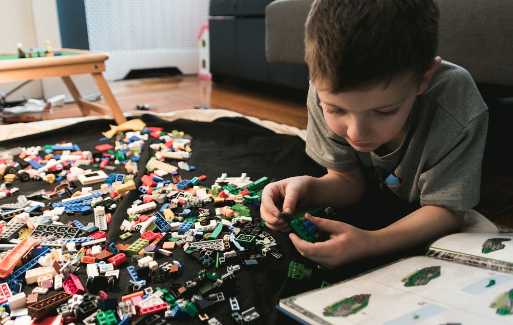 5 Alasan Lego Banyak Diminati Orang Dewasa, Mainan Jadi Hobi