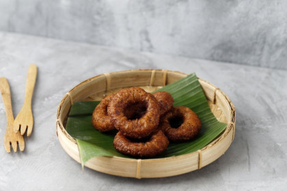 Cara Membuat Kue Cincin, Camilan Sederhana Melegenda