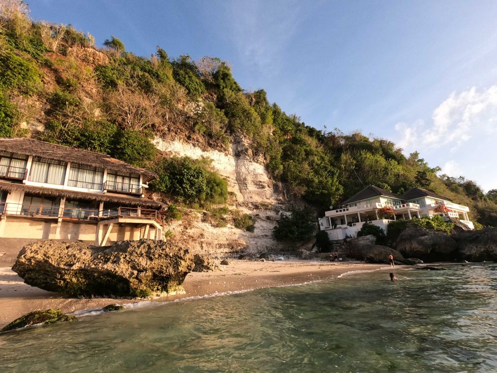 Mengejar Sunset Pantai Impossible di Bali, Bikin Jatuh Cinta