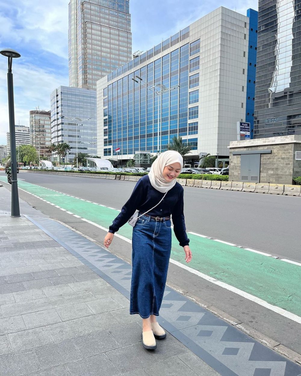 OOTD Hijab Yang Cocok Dipakai Hangout, Simpel Dan Kekinian