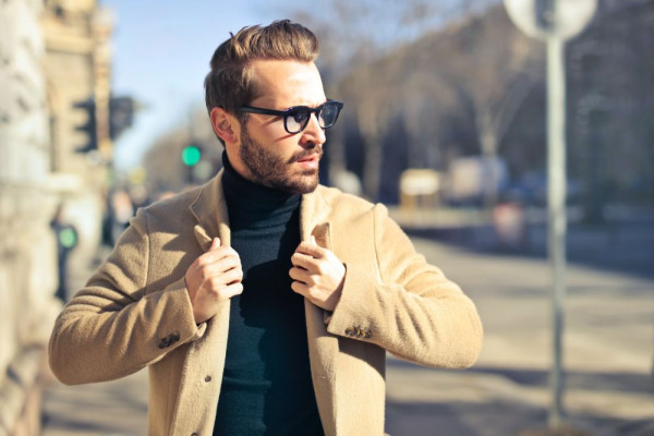 5 Tips bagi Cowok Tampil Stylish dengan Janggut Lebat, Makin Maskulin!