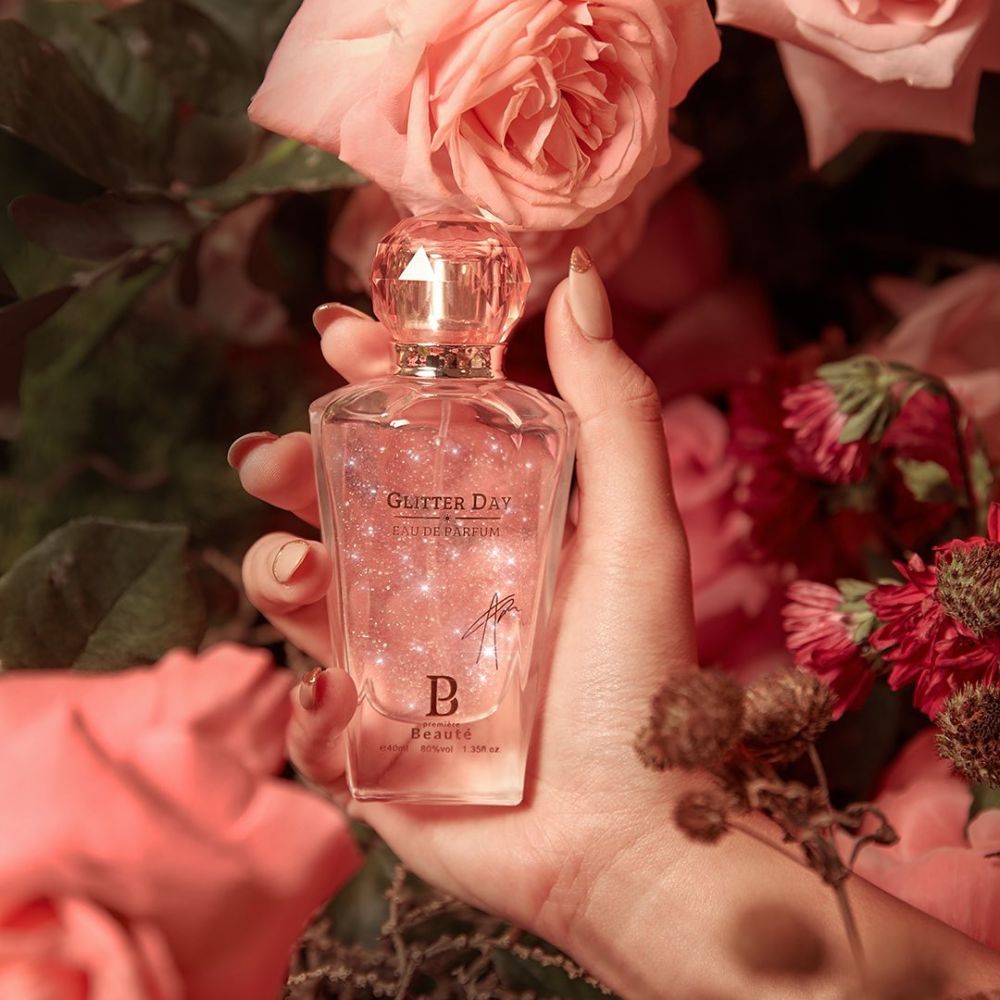 5 Parfum Glitter dengan Wangi Manis, Bikin Glamor!