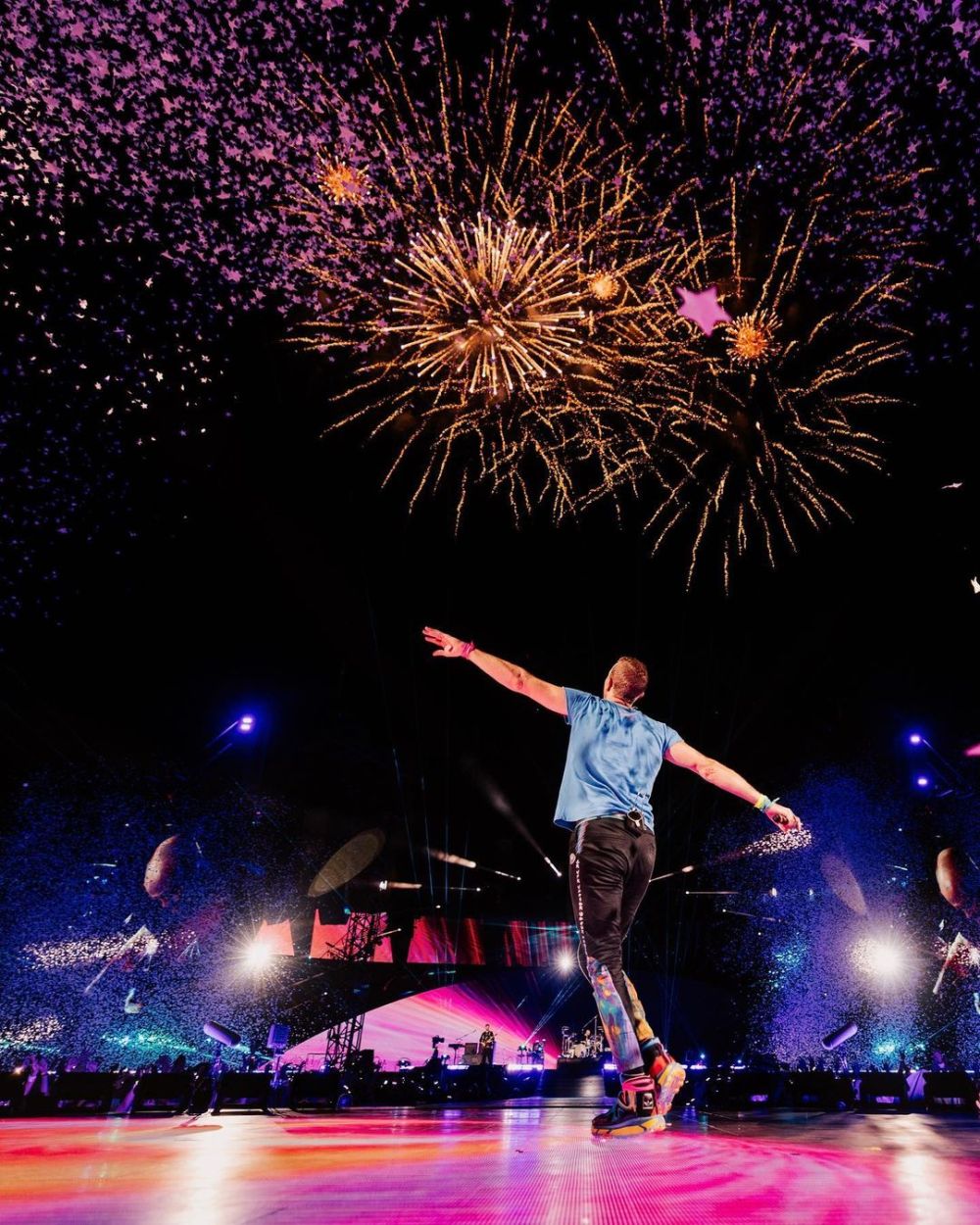 7 Alasan Mengapa Harus Nonton Konser Coldplay Sekali Seumur Hidup