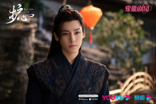 8 Fakta Peran Hou Minghao di CDrama Back From the Brink