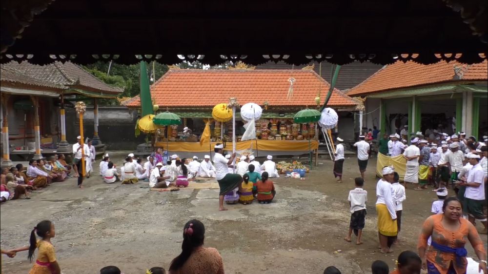 Makna Tari Baris Sumbu dari Desa Adat Semanik Badung