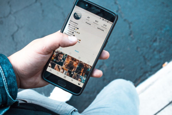 5 Smartphone RAM 8/128GB Terbaru Merek Samsung, Xiaomi, Oppo, Vivo