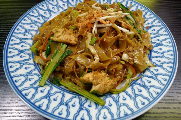5 Tips Membuat Kwetiau Goreng Lezat bak Beli di Abang-abang
