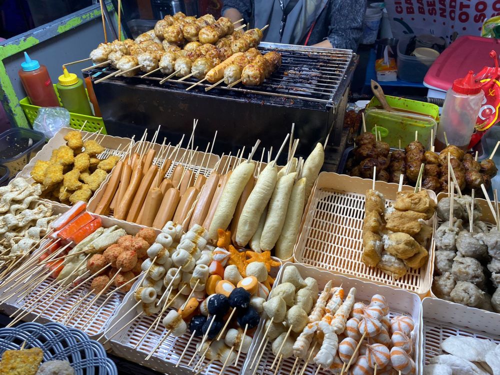 7 Potret Pasar Cidu, Street Food Kota Makassar yang Selalu Ramai