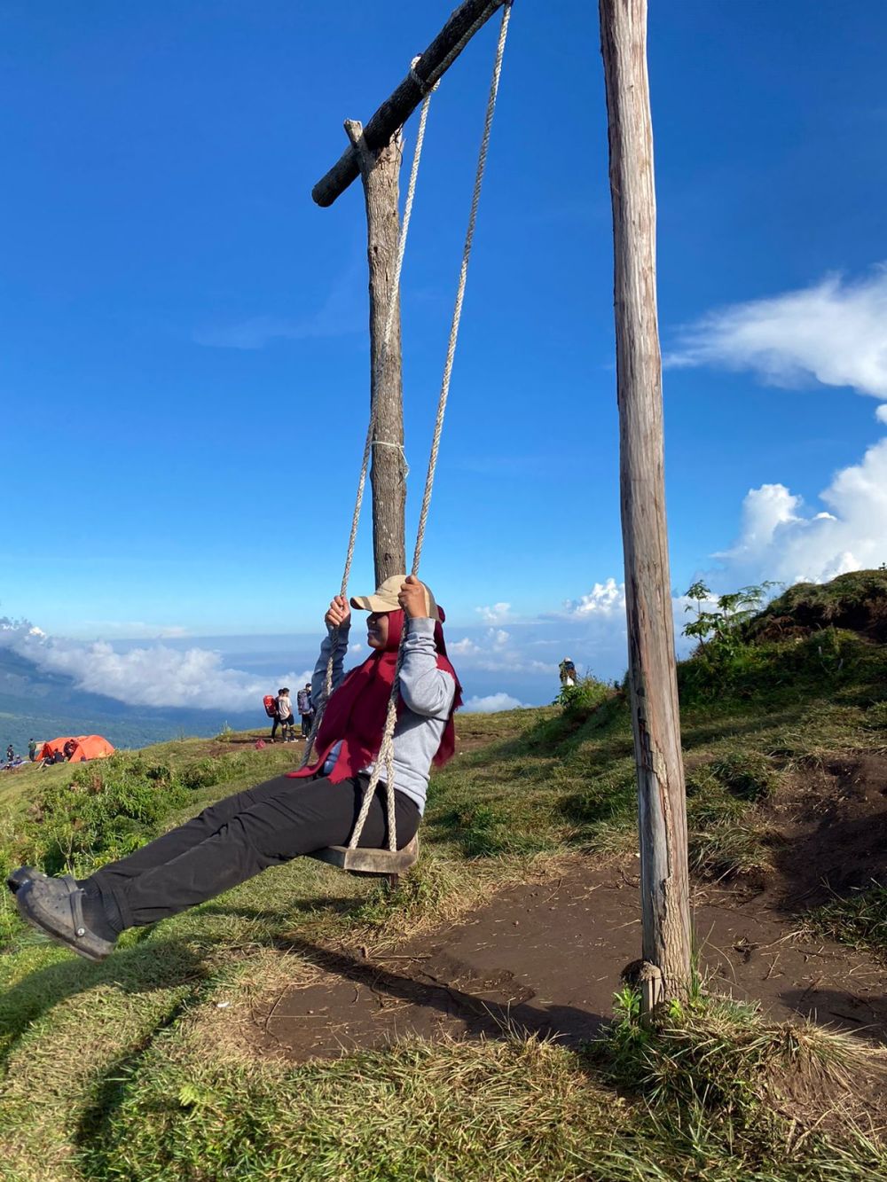 7 Hal yang akan Kamu Temukan saat Mendaki Bukit Pergasingan di Lombok