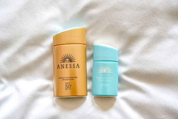 5 Rekomendasi Sunscreen Serum, Lindungi Wajah dari Sinar UV