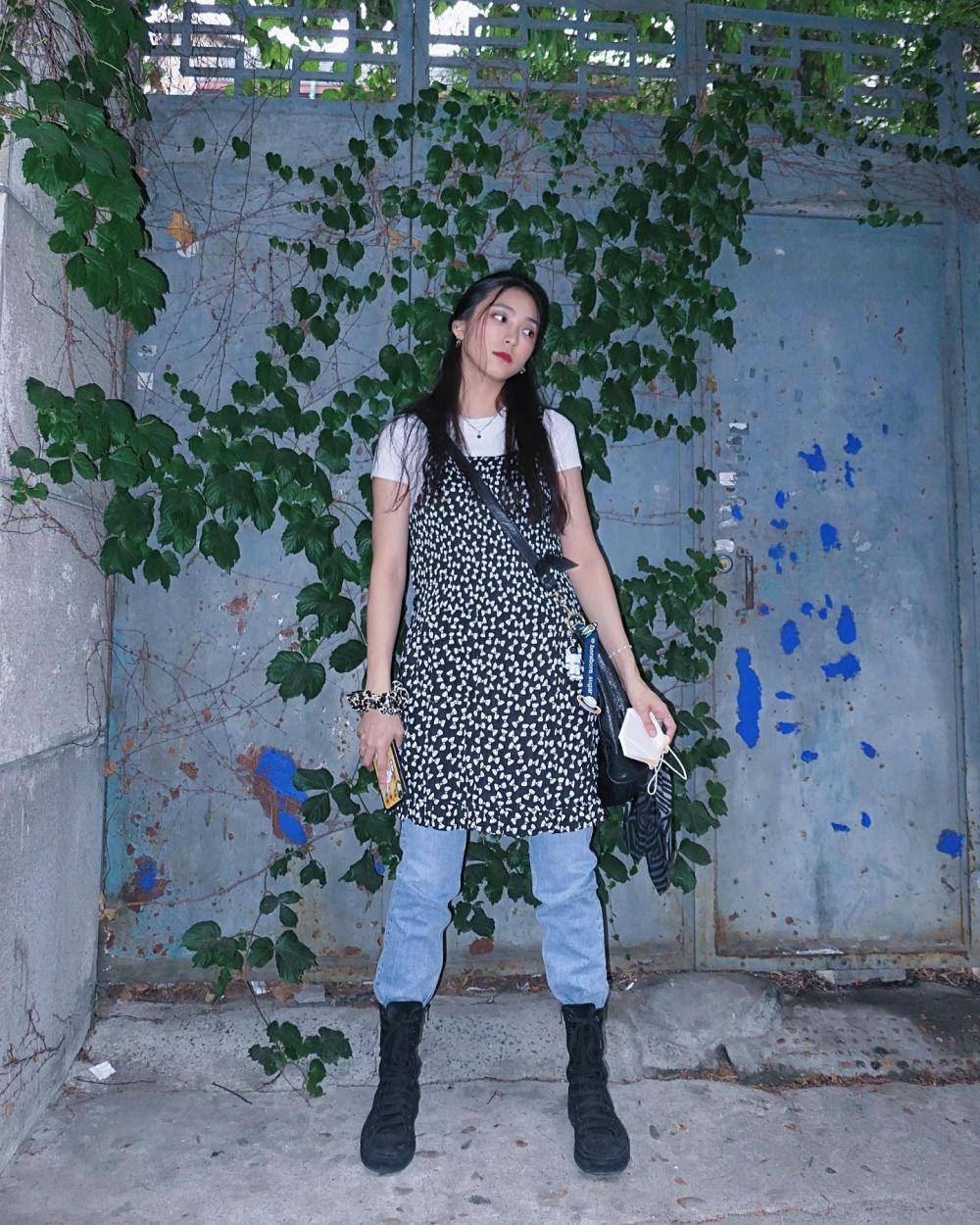 15 Inspirasi Outfit ala Yoon Bora eks SISTAR, Effortlessly Stylish!