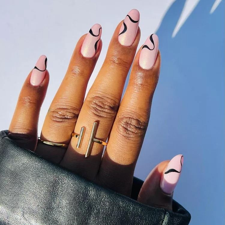 Inspirasi Nail Art Benuansa Nude Cocok Untuk Graduation