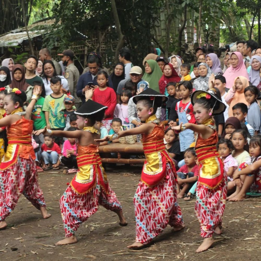 5 Fakta Menarik Wisata Budaya Pasar Keramat di Mojokerto