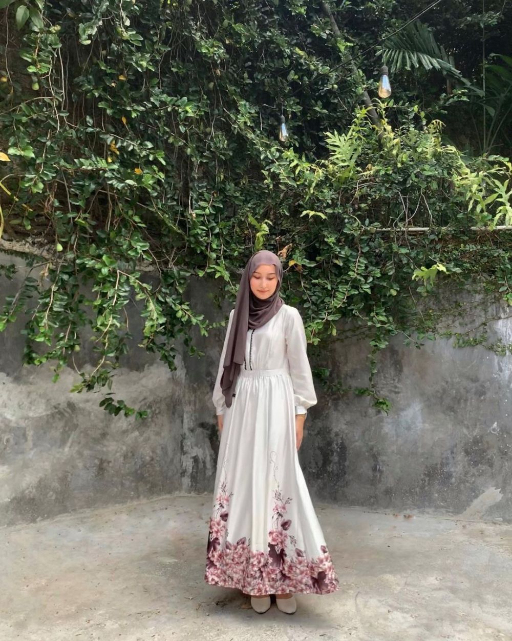 9 OOTD Kondangan Hijab Kasual Ala Denisse Shaqira, Cantik Menawan