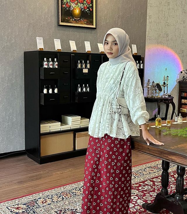 9 Ide Outfit Formal Dengan Look Elegan Ala Influencer Hijab