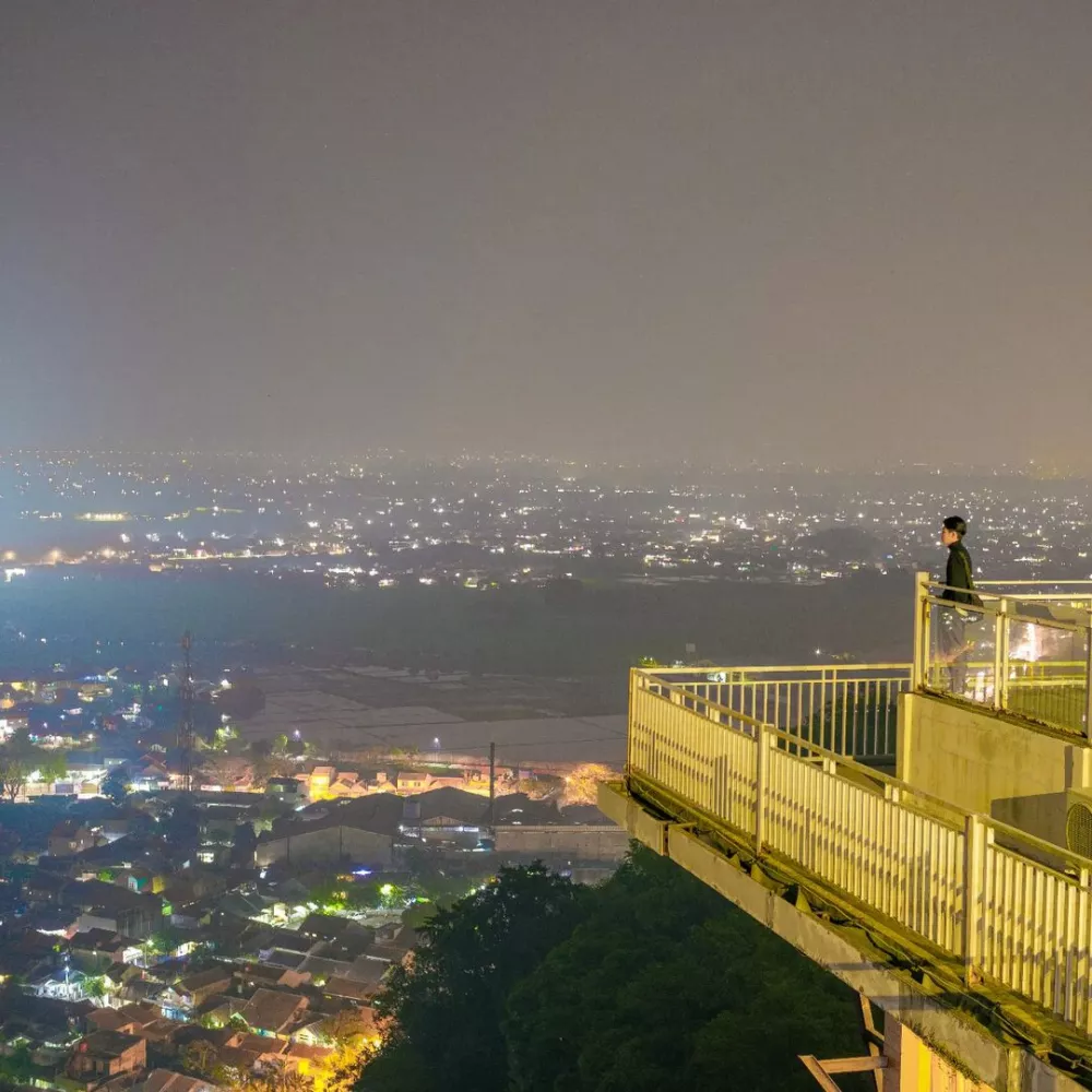 5 Tempat Wisata Malam di Bandung yang Wajib Disambangi, Viewnya Keren!