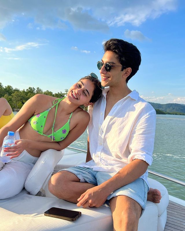 7 Potret Vedang Raina, Penyanyi yang Debut di Bollywood