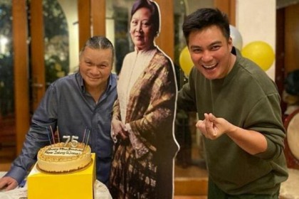 7 Potret Ulang Tahun ke-77 Ayah Baim Wong, Tetap Enerjik