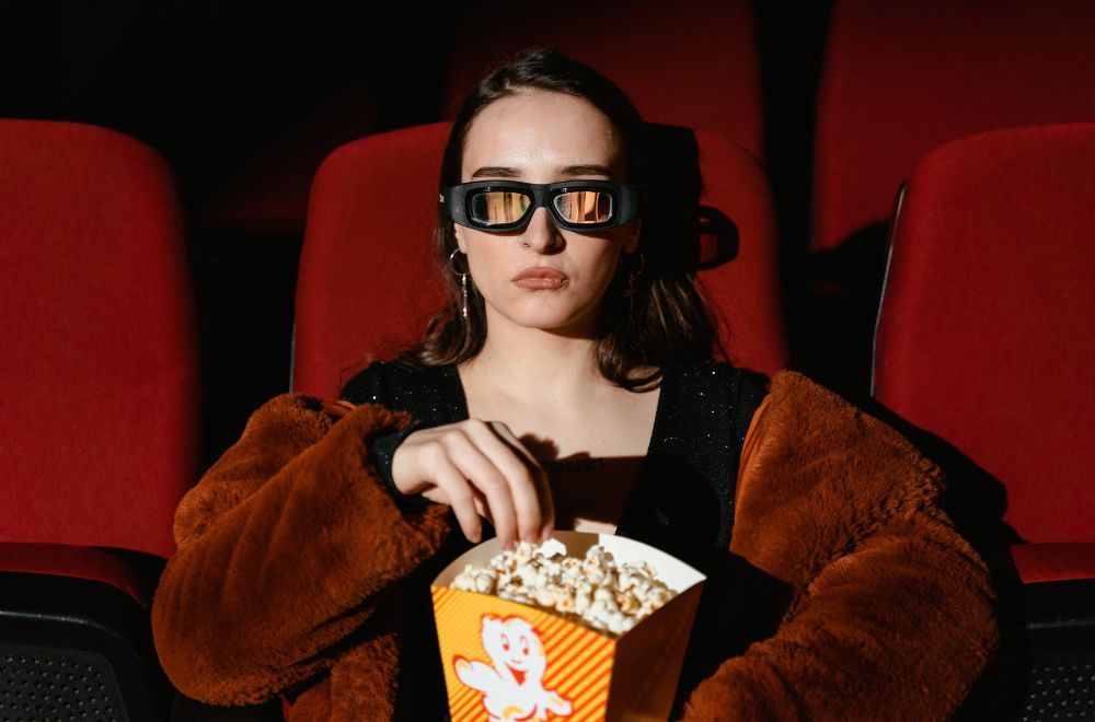 5 Hal yang Akan Kamu Alami jika Sering Menonton Film Horor