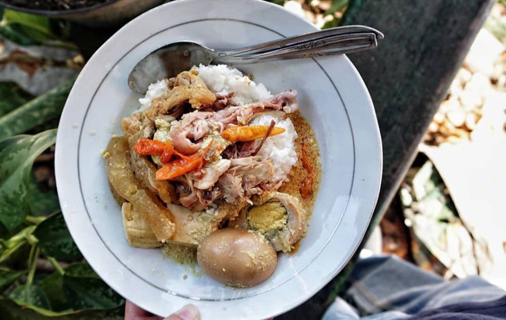 Tempat Makan Gudeg Enak Nan Legendaris Di Surabaya