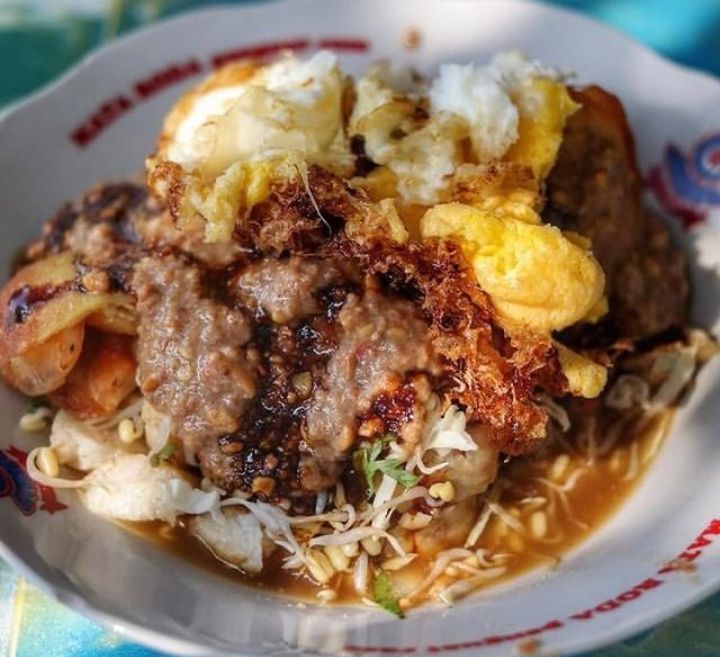 Warung Tahu Gimbal Enak di Jogja, Rasa Kuah Kacangnya Mantap! 