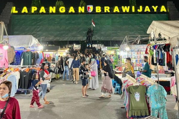 12 Jajanan Di Pasar Malam Kodam Surabaya 8555