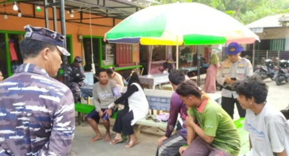28 Orang Dievakuasi dari KM Maju Jaya 22 yang Terbakar di Malang