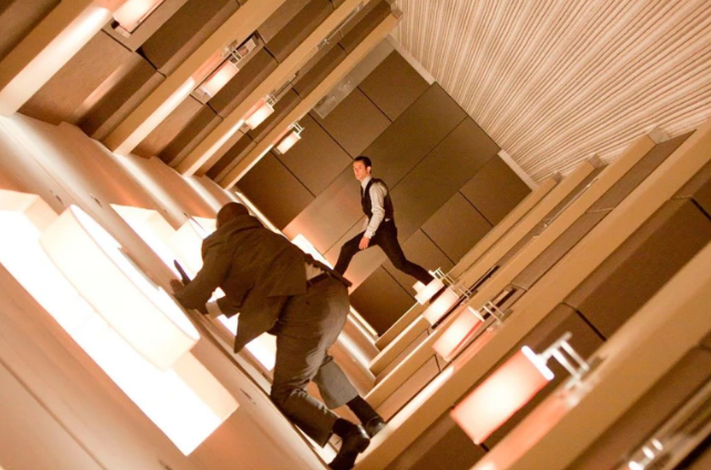 5 Adegan Film Christopher Nolan yang Ternyata Bukan CGI, Mindblowing!