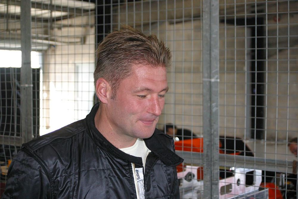 Kala Kobaran Api Melahap Mobil Jos Verstappen pada 1994