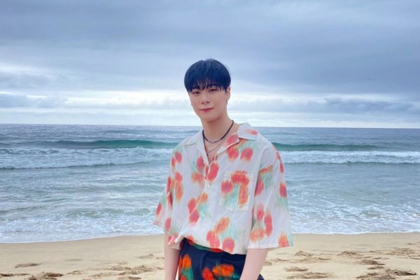 Sanha, SinB, dan Moon Sua Peringati Hari ke-49 Kepergian Moonbin