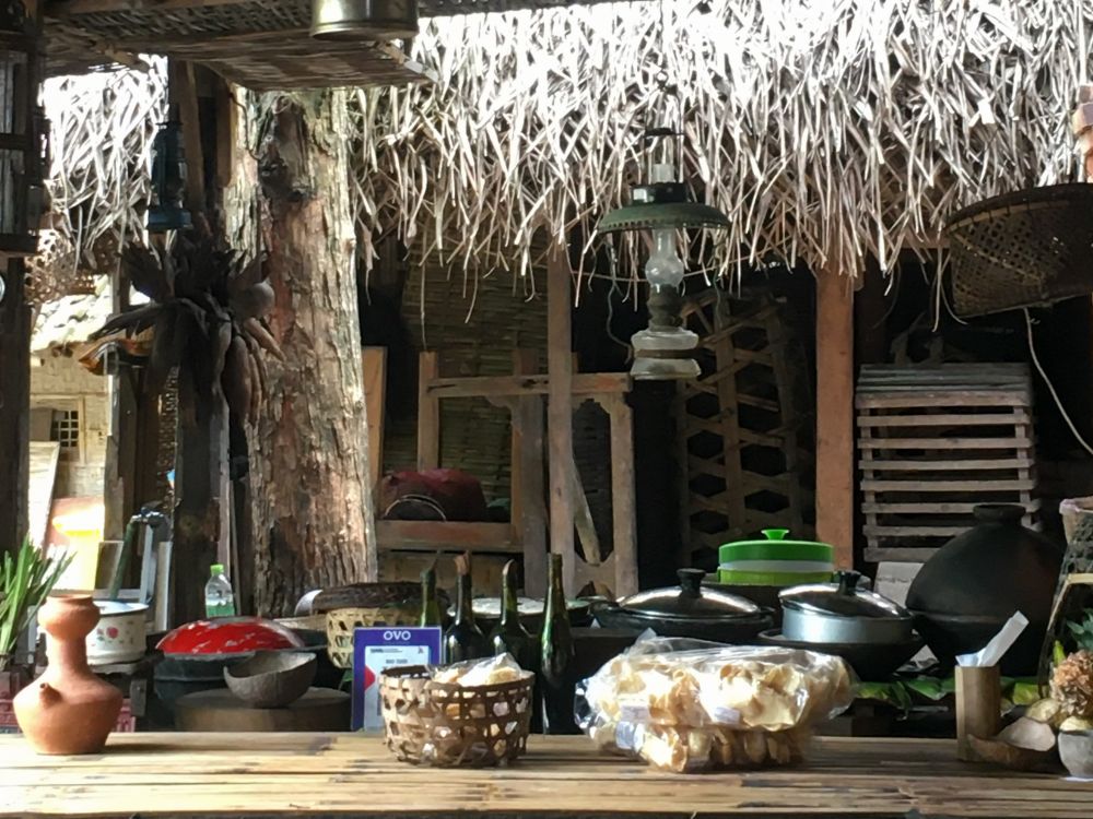 Makan Nasi Tekor Bali Serasa Nostalgia Tempo Dulu