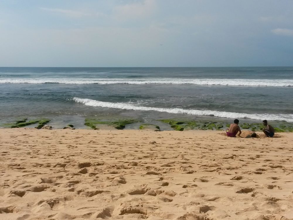 7 Potret Pantai Balangan Bali, Spot Favorit Foto Prewedding