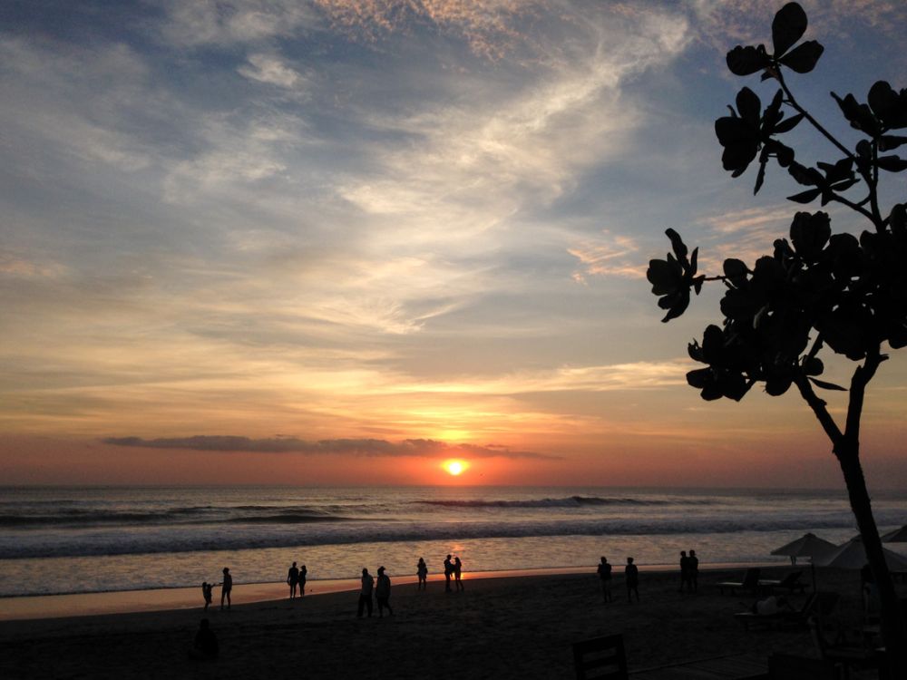 Selain Pantai Kuta, 5 Rekomendasi Lokasi Lihat Sunset Paling Bagus