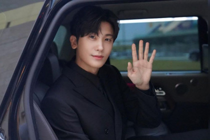 4 Idol KPop Cowok Sempat Depresi saat Trainee, Penuh Perjuangan