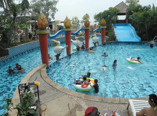 5 Tempat Wisata Kolam Renang  di Tangerang, Asyik Buat Liburan!